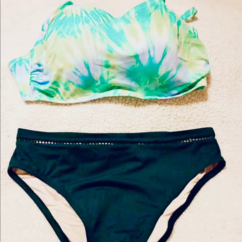2 piece green swimsuit